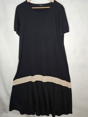 Waikiki Black Short Sleeve Maxi Dress with Beige Stripe Size 1X  Lagenlook